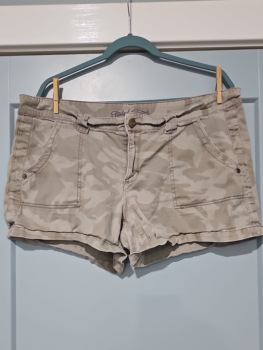 Faded Glory Beige Camo Women's Utility Shorts